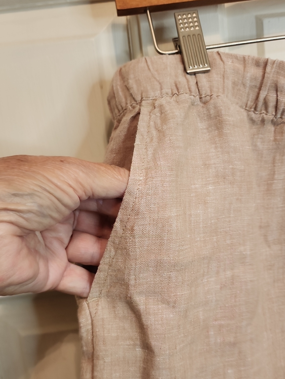 Tahari 100% Linen Drawstring 4 Pockets Shorts - Elastic Waist Light Beige - Picture 6 of 9